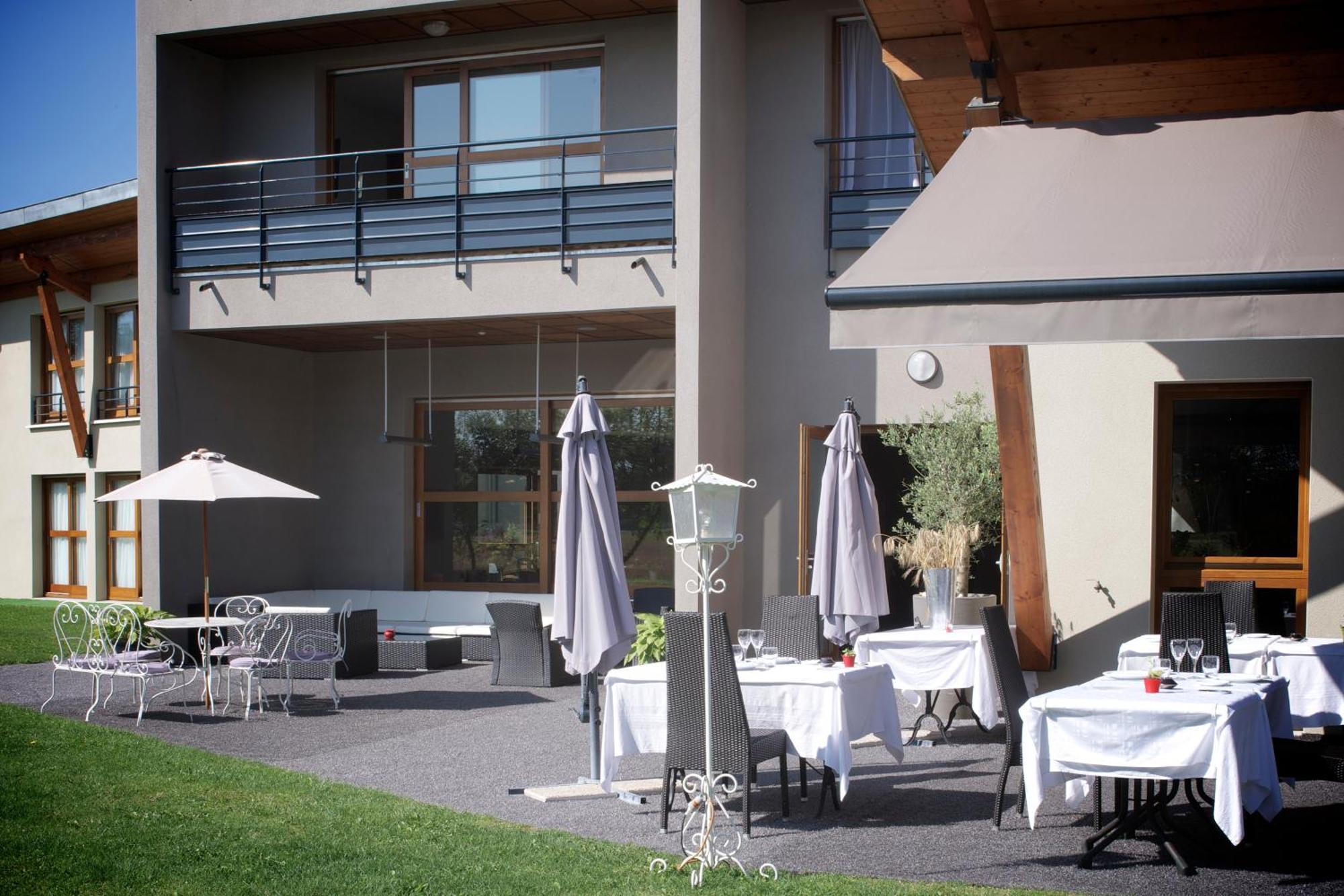 L'Auberge Du Rhone Chavanoz Buitenkant foto